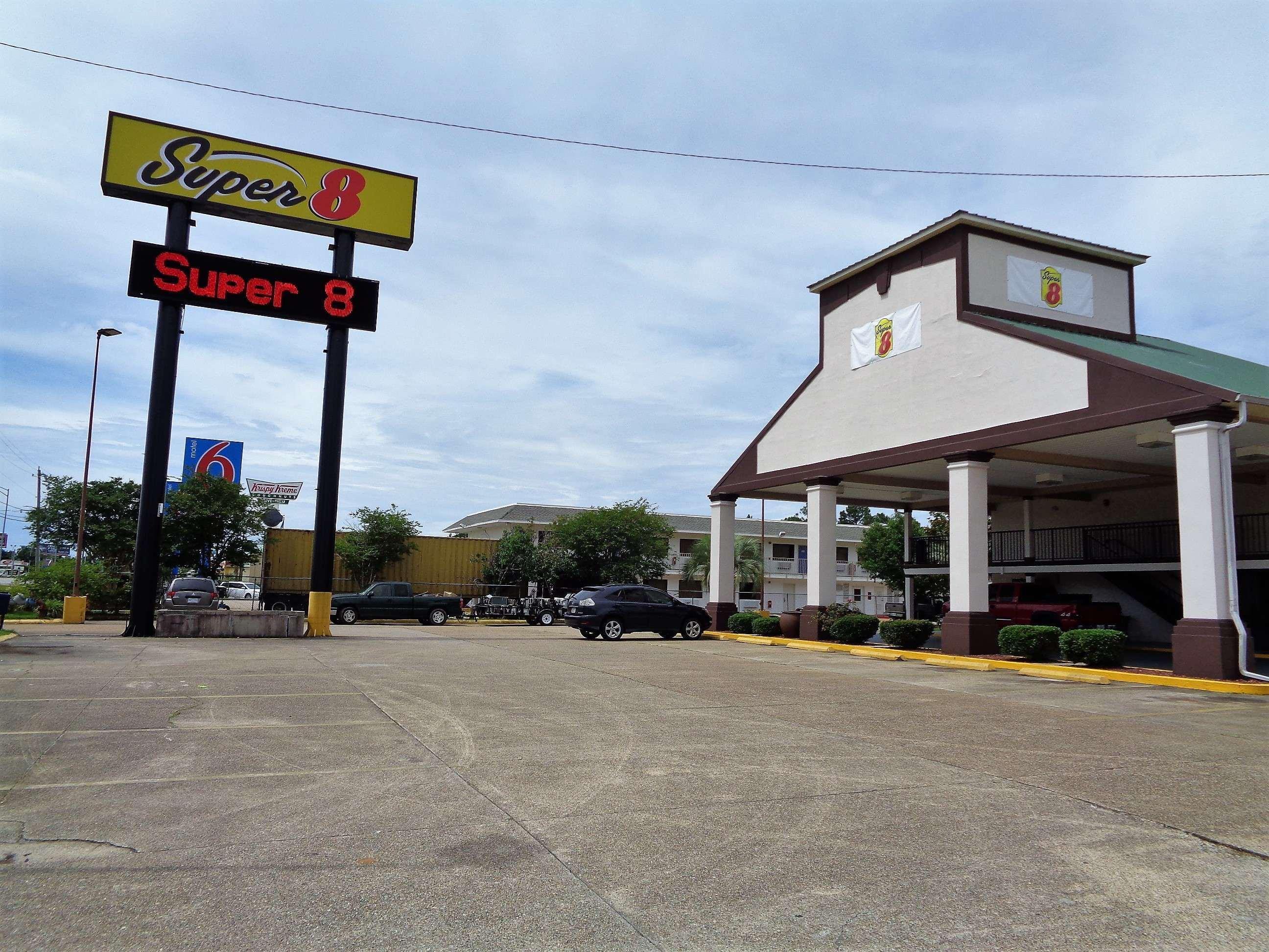 Motel Super 8 By Wyndham Gulfport Biloxi Airport Exterior foto